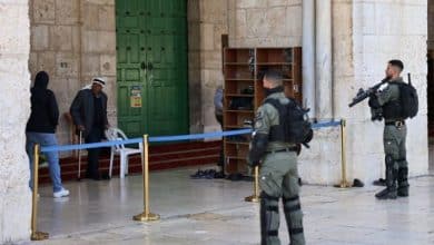 الاحتلال يحرم آلاف المواطنين من الوصول إلى القدس لإحياء ليلة القدر في "الأقصى"