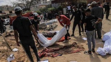 انتشال جثامين عشرات الشهداء من مقبرة جماعية في شمال قطاع غزة