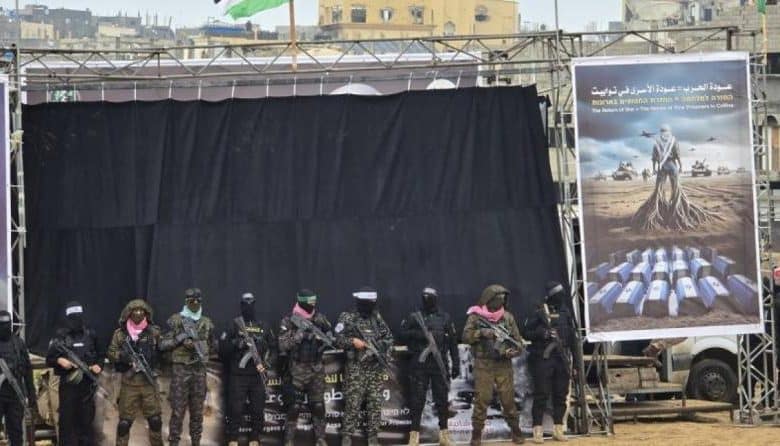 يديعوت: حماس تصر على تنفيذ المرحلة الثانية من الاتفاق