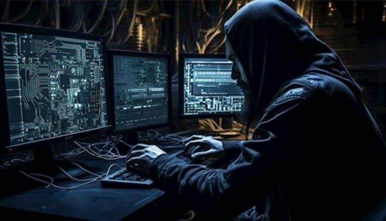 هاكر إيرانيون يخترقون حواسيب شرطة الاحتلال ويسربون بيانات حملة السلاح ومخازن الأسلحة في "إسرائيل"