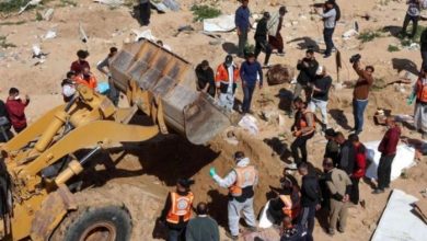 انتشال عشرات جثامين الشهداء من مجمع الشفاء الطبي في غزة