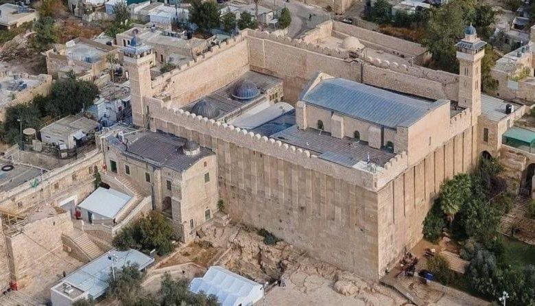 وزير الأوقاف: الاحتلال يرفض تسليم الحرم الإبراهيمي في عيد الفطر