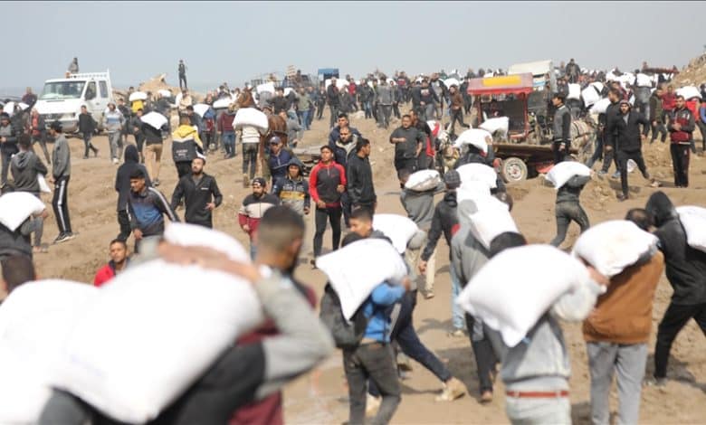 الأونروا: إمدادات الدقيق نفدت في غزة ولم يبق في المخازن سوى 250 طردا غذائيا