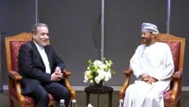 صحيفة "وول ستريت جورنال": إيران طرحت 3 مطالب في الجولة الأولى من المفاوضات مع الأمريكيين في عُمان