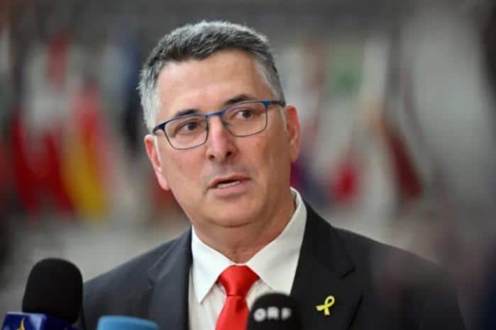 مؤسسة "هند رجب" الحقوقية تقدم طلبا لاعتقال وزير خارجية الاحتلال في لندن بتهمة ارتكاب جرائم حرب