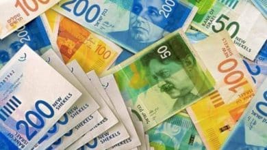 المالية: صرف رواتب الموظفين اليوم بنسبة 70%