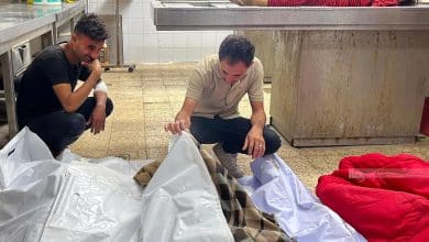 مجزرة جديدة: 13 شهيدا إثر قصف طائرة مسيرة إسرائيلية خيمة نازحين في خان يونس