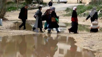 الاحتلال يجبر مواطنين في الحي الشرقي من مدينة طولكرم على إخلاء منازلهم