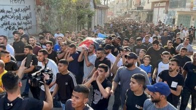 طوباس: أبناء شعبنا يشيعون جثمان الشهيد ساهر بشارات على مثواه الأخير في طمون
