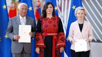 لأول مرة.. سفيرة فلسطين تقدم رسالة تعيينها لرئيس المجلس الأوروبي ورئيسة المفوضية الأوروبية