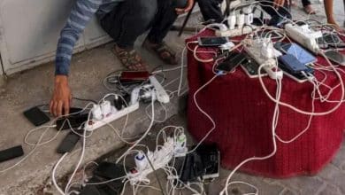 الاتصالات الفلسطينية: بدء استعادة تدريجية للإنترنت والهاتف الأرضي في جنوب غزة رغم المخاطر