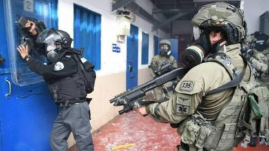 مؤسسات الأسرى: الاحتلال حوّل سجونه ومعسكراته إلى ساحات لتعذيب الأسرى