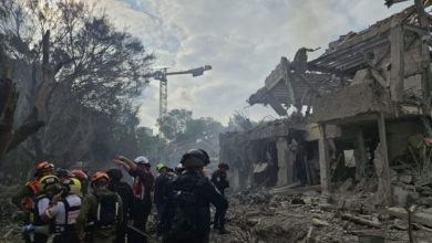 الحرس الثوري يعلن اطلاق صاروخ خيبر لأول مرة .. استهداف مطار اللد ومركز الأبحاث البيولوجية