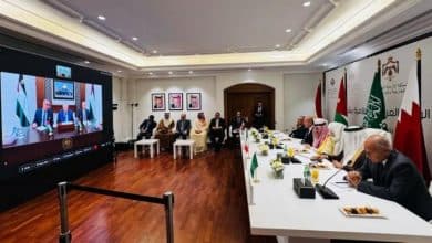 الرئيس يجتمع مع اللجنة الوزارية العربية الإسلامية