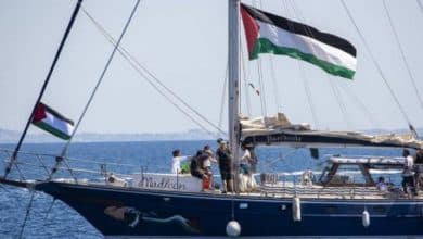عضو في أسطول الحرية: "إسرائيل" تدرك أنها على وشك ارتكاب جريمة حرب