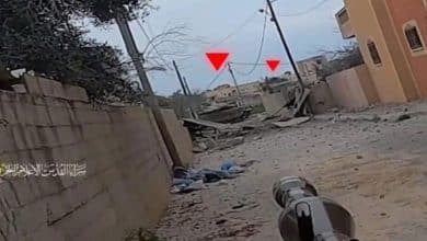 ضربات مركّزة للمقاومة: إسقاط مسيّرة وتدمير ناقلات جنود في غزة وخان يونس