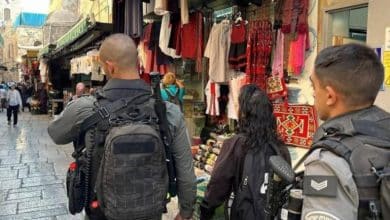 الاحتلال يعتقل سيدة وطفلا في البلدة القديمة من القدس