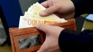 المالية: رواتب الموظفين اليوم بنسبة لا تقل عن 60% وبحد أدناه 3000 شيقل