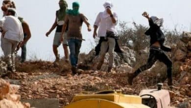 رام الله: مستوطنون يقتحمون ترمسعيا ويعيدون بناء بؤرة في سهل البلدة