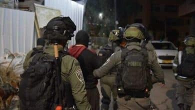 الاحتلال يحتجز ثلاثة شبان ويستولي على مركبتهم شرق بيت لحم
