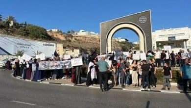 وقفة في أم الفحم تنديدًا بالتجويع في غزة والمطالبة بإنهاء حرب الإبادة