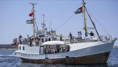 النقابة العامة للعاملين في المصارف والبنوك والتأمين تدين قرصنة الاحتلال لسفينة "حنظلة" وتدعو إلى الإفراج عن المناضل حاتم العويني وجميع المتضامنين