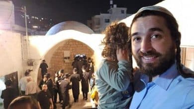 مستوطنون يقتحمون قبر يوسف شرق نابلس بحماية جيش الاحتلال