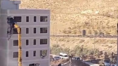 الاحتلال يشرع بهدم بناية شرق بيت لحم