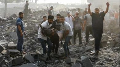 أكثر من 55 شهيداً في مجزرتين للاحتلال بحق طالبي المساعدات جنوب وشمال القطاع
