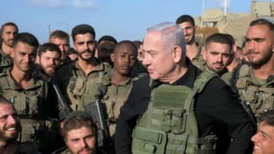 قائد فرقة غزة السابق في جيش الاحتلال يسرائيل زيف: نتنياهو مشلول ويتحرك فقط بموافقة ترمب