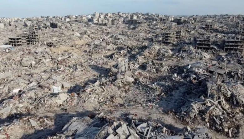 تقرير يحذّر : غزة على حافة انهيار بيئي شامل بعد عامين من الحرب