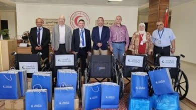 بنك الإسكان يتبرع بمستلزمات طبية لبيت المسنين التابع لجمعية الهلال الأحمر