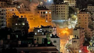 الاحتلال يفجر منزل أسير أحمد الهيموني في الخليل ويوسع اقتحاماته بالضفة