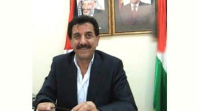 النيابة تتحفظ على أموال رئيس هيئة المعابر والحدود نظمي مهنا وتستدعي وزيرًا في الحكومة للتحقيق بتهم الرشوة والفساد.