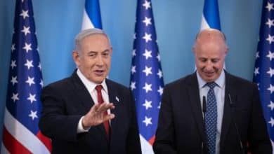 نتنياهو يقيل رئيس مجلس "الأمن القومي" تساحي هنغبي