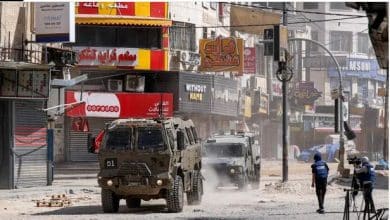 الاحتلال يقتحم مركز مدينة جنين ويطلق الرصاص الحي