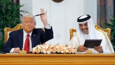 ترامب يوقع أمرا رئاسيا يعتبر أي هجوم على قطر أو سيادتها تهديدا لأمن الولايات المتحدة