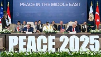 قادة الولايات المتحدة ومصر وتركيا وقطر يوقعون وثيقة اتفاق غزة