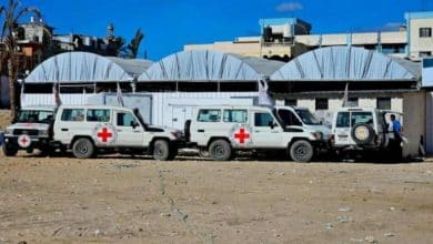 الاحتلال يسلم جثامين 45 شهيدًا من قطاع غزة