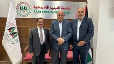 "العربية الأمريكية" و"اللجنة الوطنية للتربية والثقافة" تبحثان التعاون المشترك في المجالات التعليمية والأكاديمية