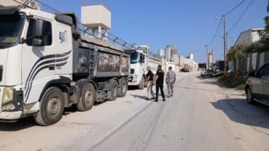 جودة البيئة: ضبط شاحنتين "إسرائيليتين" محملتين بمخلفات هدم وبناء