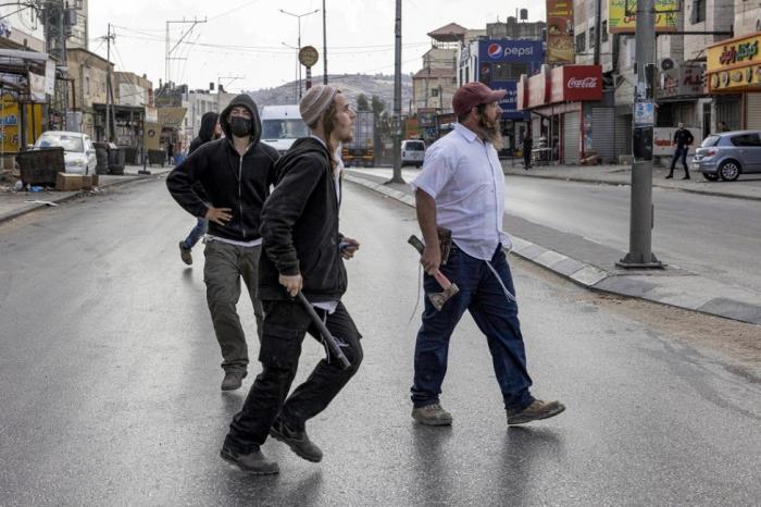 سنغافورة تفرض عقوبات على 4 من قيادات المستوطنين في الضفة