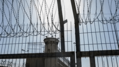 نادي الأسير: الاحتلال ينتهج سياسة الانتقام الجماعي بحق الأسرى المبعدين إلى مصر