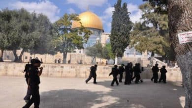 الاحتلال يبعد مقدسيا عن المسجد الأقصى لمدة 6 أشهر