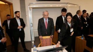 المعارضة "الإسرائيلية" تدعو هرتسوغ لعدم منح نتنياهو أي عفو