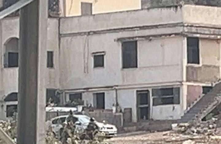 الاحتلال يحاصر منزلا في بلدة طمون جنوب طوباس
