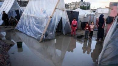 3 شهداء بسبب البرد الشديد في غزة و17 شهيدا إثر انهيار المباني