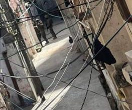 قوات خاصة من جيش الاحتلال تقتحم مخيم الأمعري