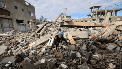 الاحتلال يقصف بناية سكنية بخان يونس وشهيداً برصاصه شمالي القطاع