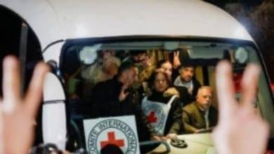 بالأسماء.. الاحتلال يفرج عن 10 أسرى من قطاع غزة